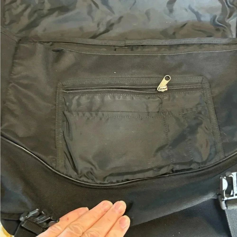 Vintage 90s Nike Black Crossbody Laptop Bag Messenger Bag Pockets Swoosh